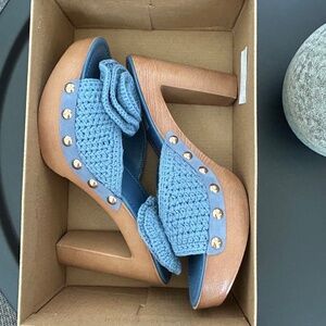 NEW! STEVE MADDEN MADDRID BLUE HEELS  (Size 8.5)